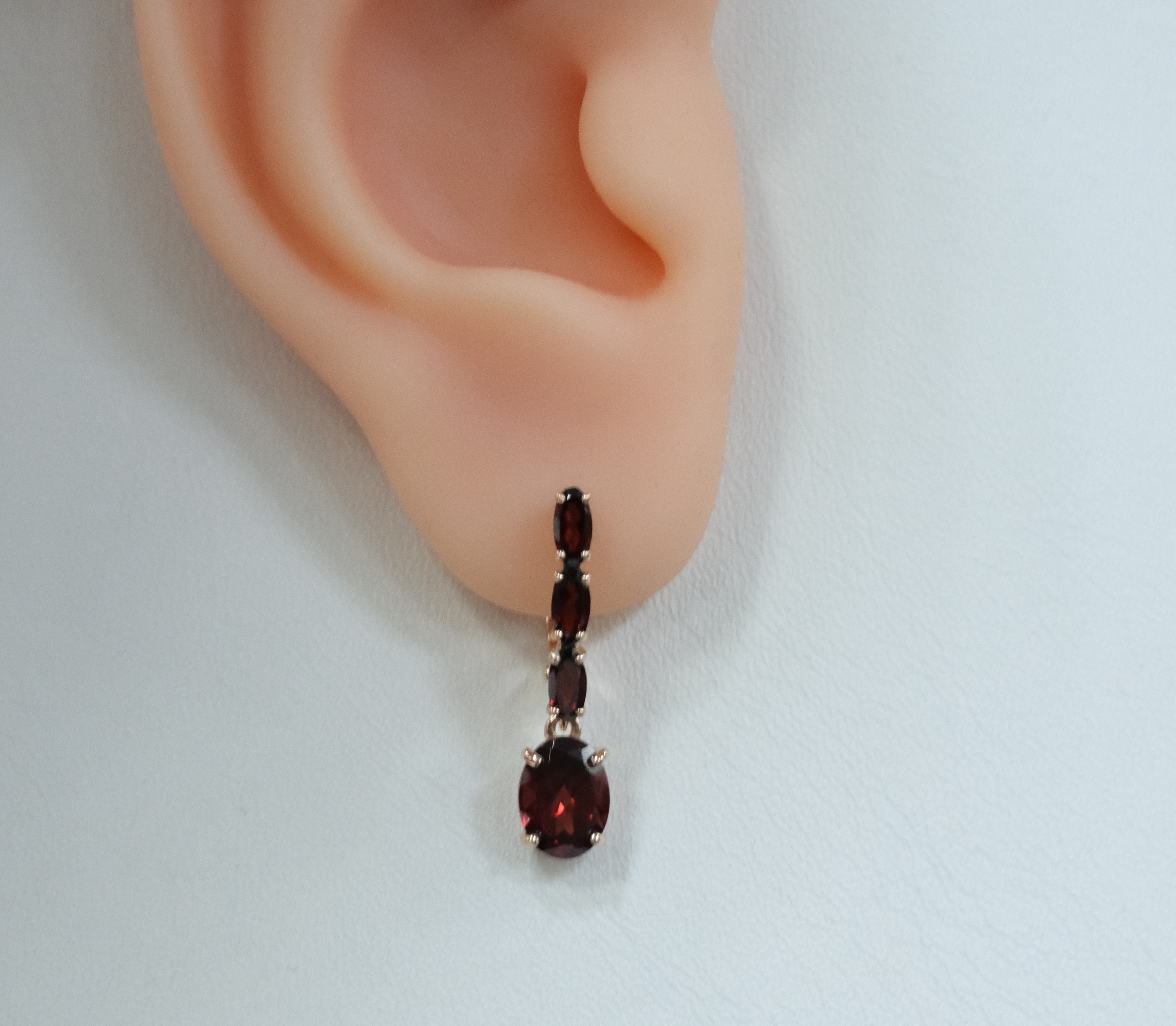 Серебряные серьги с гранатами